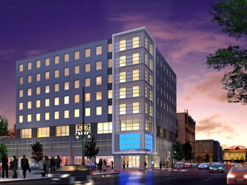 Steel-inramade hotell med flera våningar