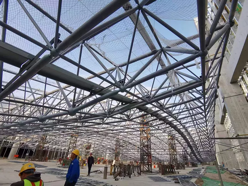 Planetarium med stålstruktur